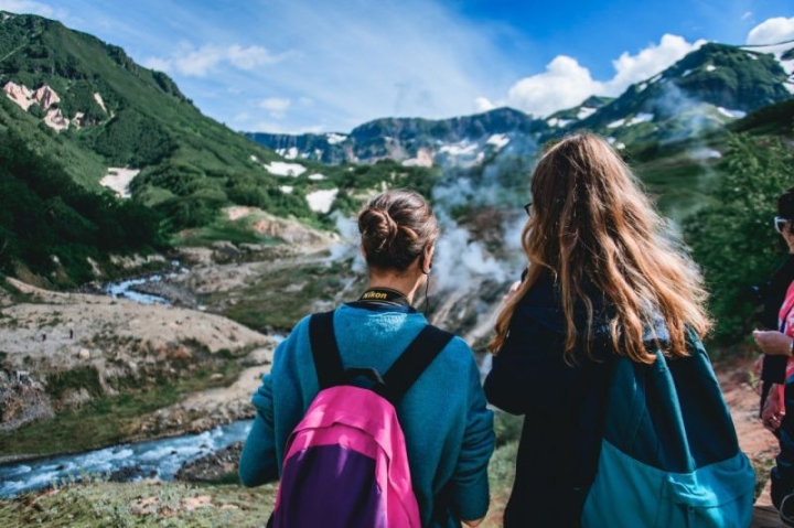 Kamchatka graduates are invited to fly to the Valley of Geysers for free