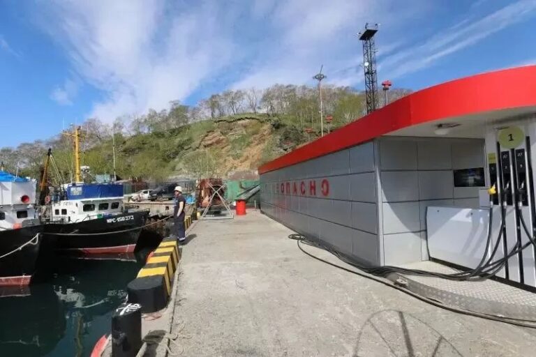 Kamchatka: will marine tourism be provided with fuel in the new season?