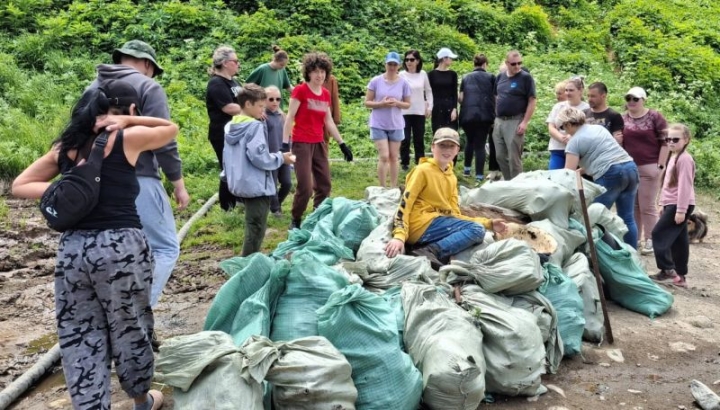 60 bags of garbage were collected in Ozernovskiye Klyuchi during an environmental campaign