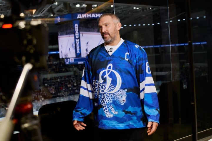 Hockey Icon Ovechkin Skates to Save Russia’s Rarest Big Cat
