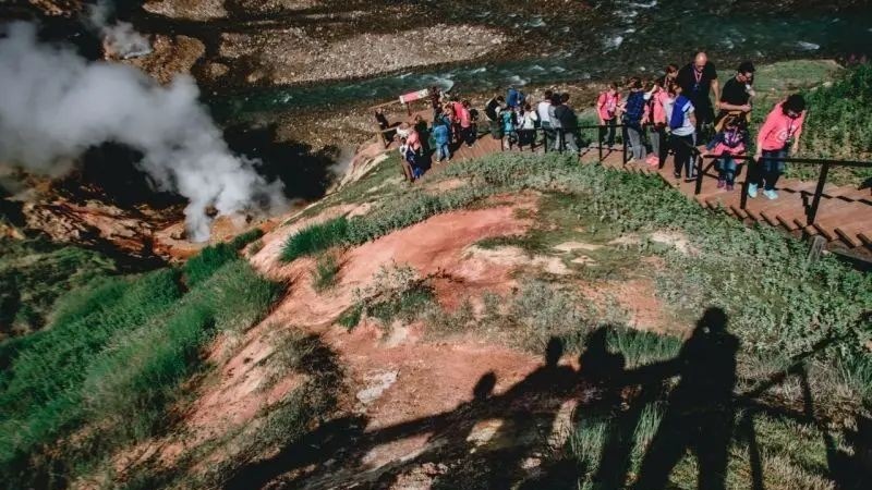 Russia Reopens Volcano Parks Amid New ‘Extreme Danger’ Warning
