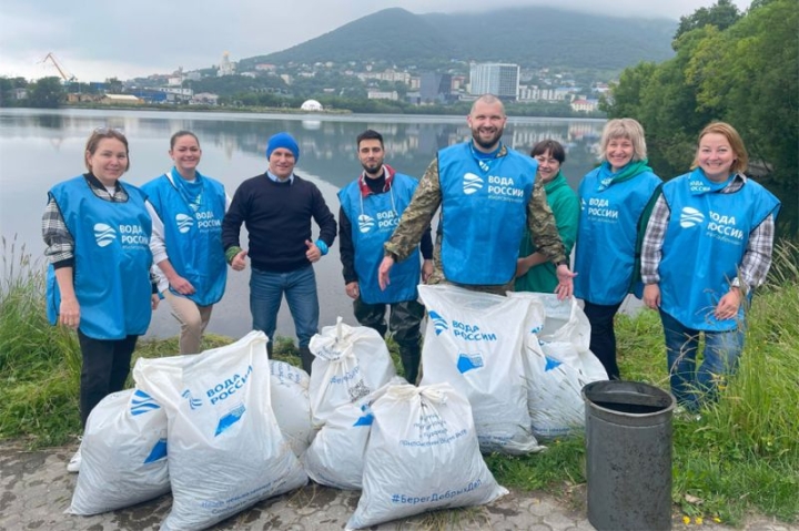 Russia’s Green Push: State and Volunteers Clean Kamchatka Lake
