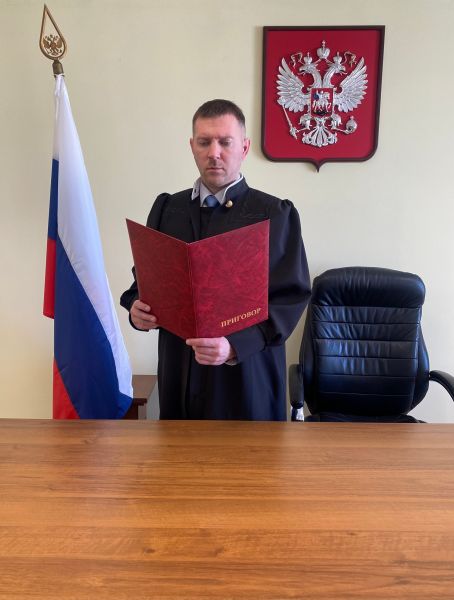 Russian Court Drops Charges Against Young Kyrgyz Migrant in Logging Case