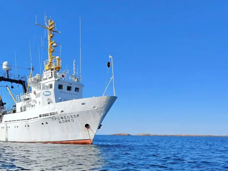 Scientists Conclude Red King Crab Expedition in Barents and White Seas