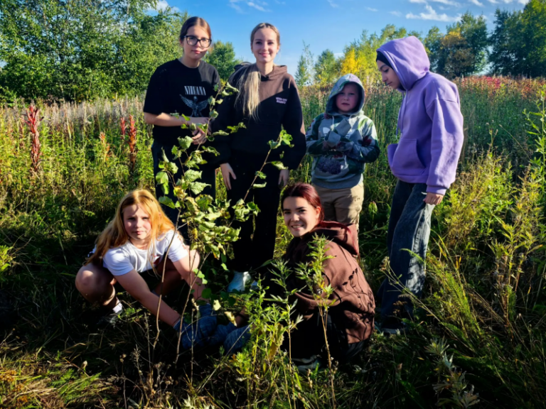 Kamchatka Students Participate in Reforestation Expedition