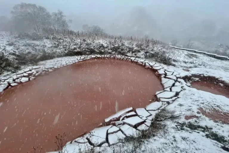 Snow Covers Kamchatka’s Valley of Geysers Following Recent Cyclone